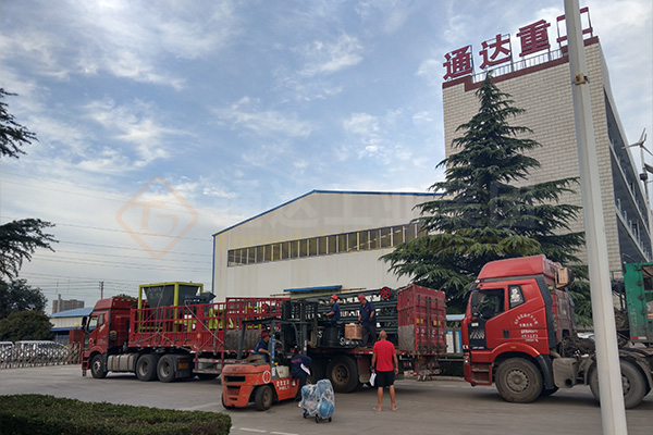 兩套2萬噸有機肥生產(chǎn)線，年處理畜禽養(yǎng)殖糞污20萬噸，養(yǎng)殖場糞污及時清理產(chǎn)高效有機肥